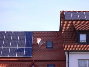 Photovoltaik-Anlage: Dach mit Verschattung (Quelle: Stiftung Warentest)